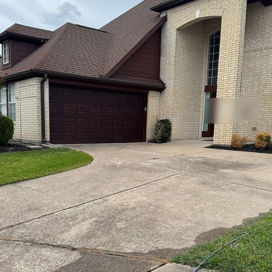 Driveway & front entry: before